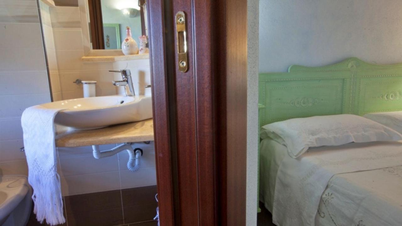 Casa Minnina Agriturismo Sa Mandra מראה חיצוני תמונה
