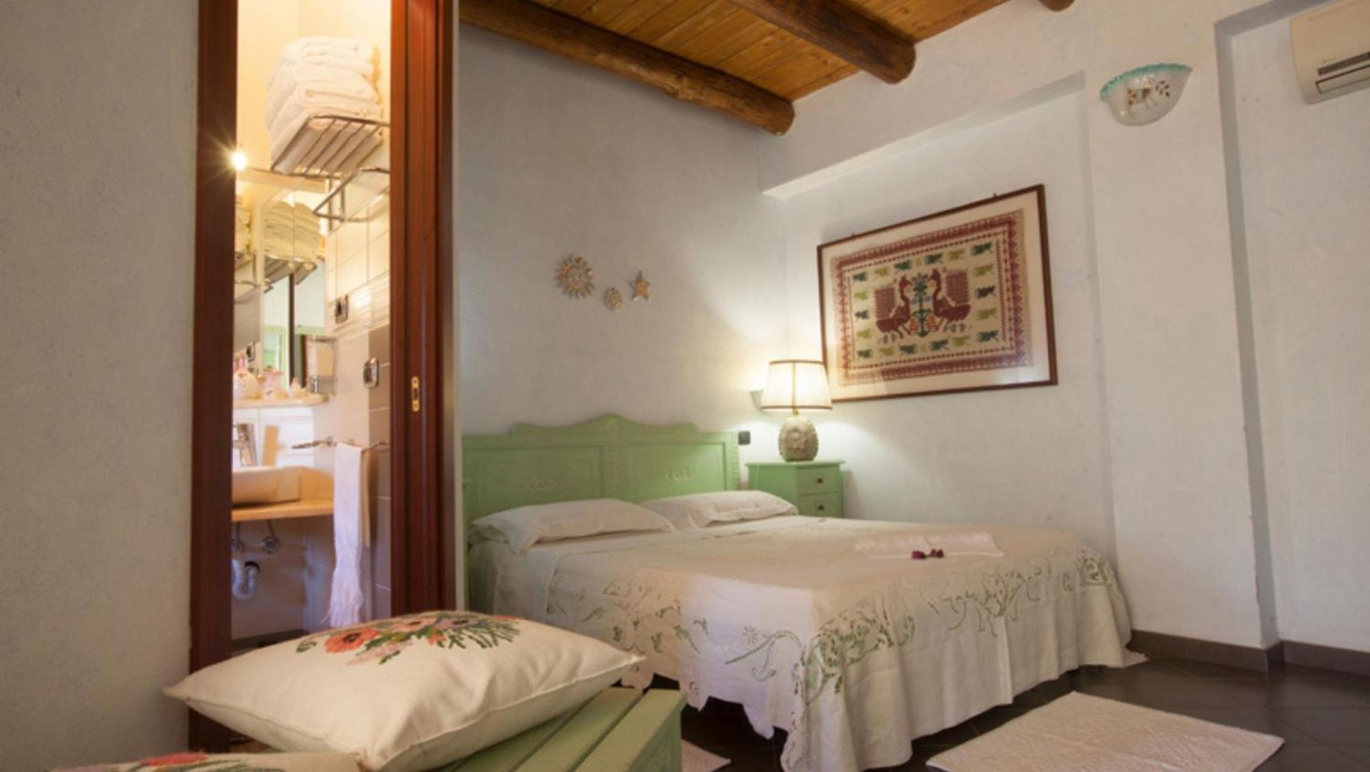 Casa Minnina Agriturismo Sa Mandra מראה חיצוני תמונה